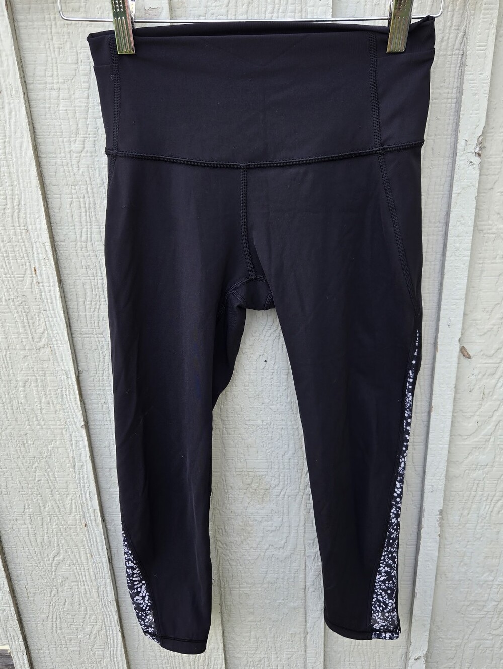 Lululemon Mix & Mesh Crop 21" Black Chirasu Athletic Leggings Size 4